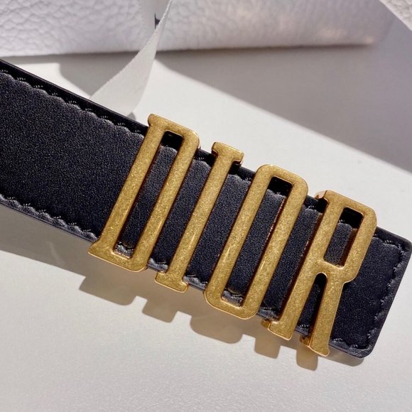 Classic, Couture, Chic, Preppy, Hipster - Picture 4 of 9